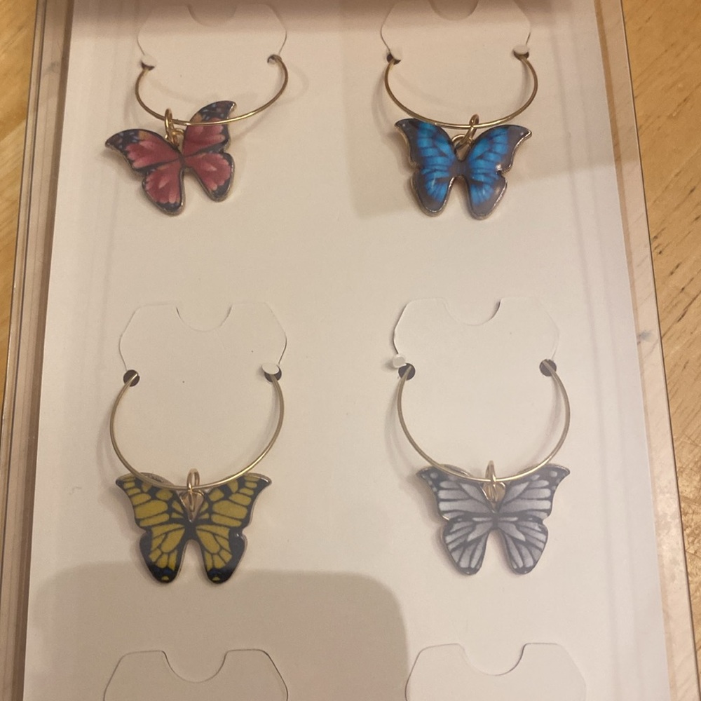 Butterfly wine charms Set of 6. NWT. NIP - Picture 4 of 5